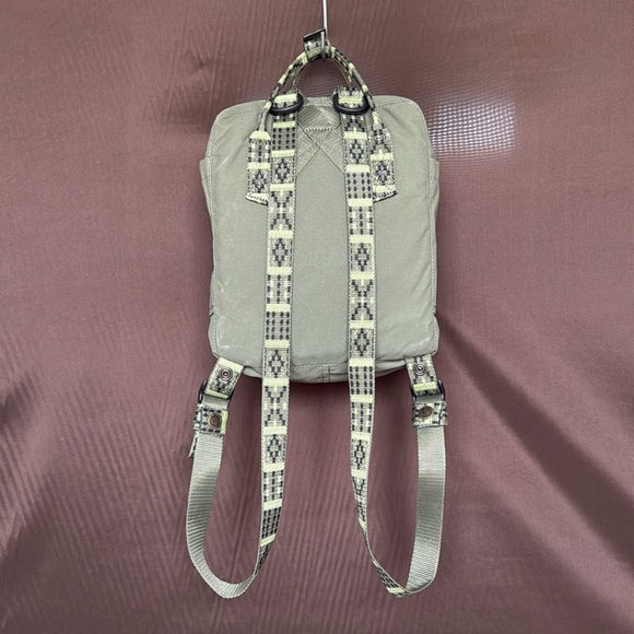 KÅNKEN Mini Green-Folk Pattern Small Outdoors Backpack - Picture 2 of 9